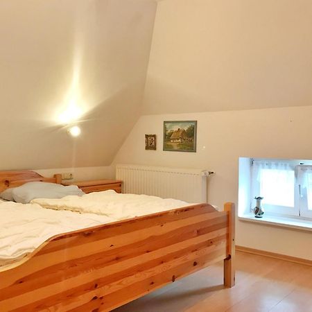 Kleine Reetgedeckte Doppelhaushaelfte In Idyllischer Lage Nardevitz Buitenkant foto